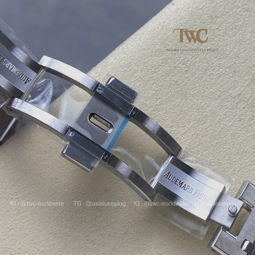 Audemars Piguet 26240 (Chronograph)