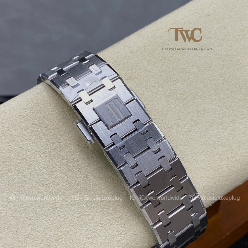 Audemars Piguet 26240 (Chronograph)