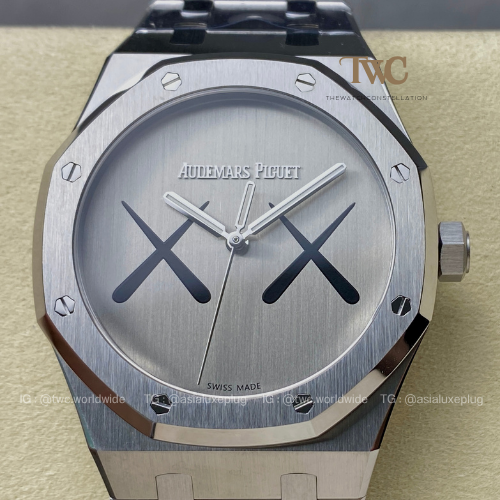Audemars Piguet 15500 (Kaws)