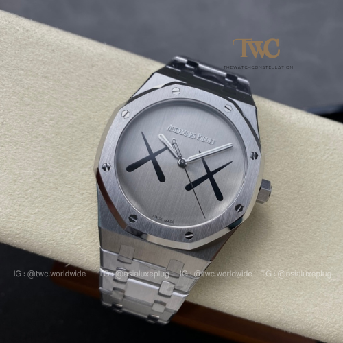 Audemars Piguet 15500 (Kaws)