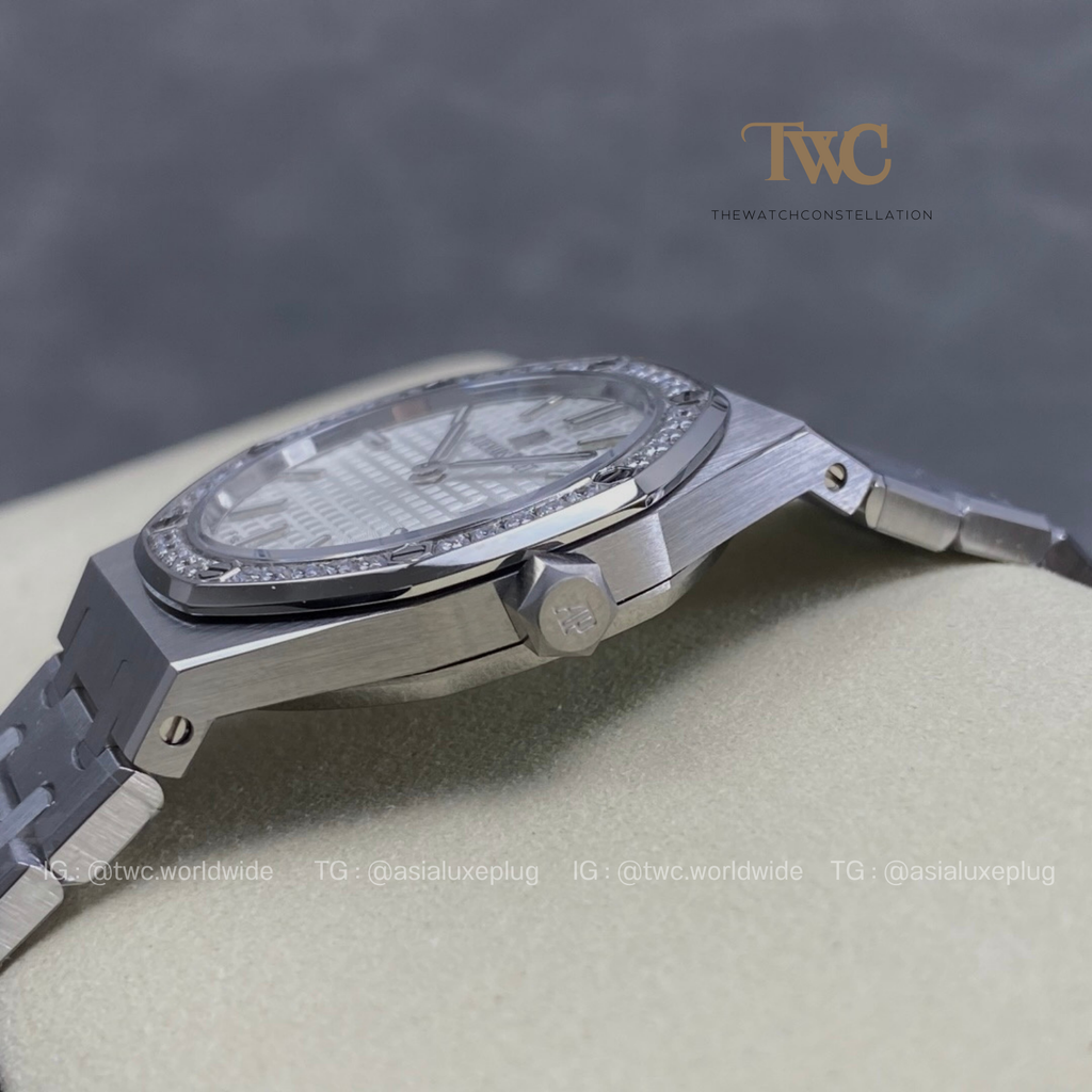Audemars Piguet Quartz 33mm White Dial Frosted Bezel