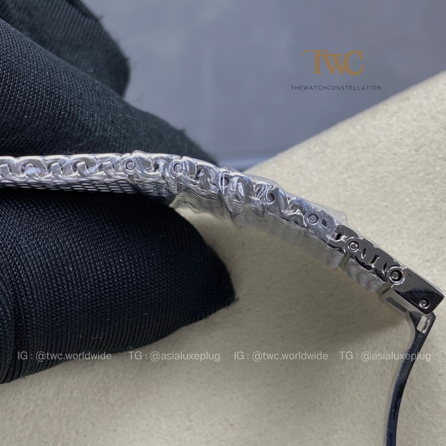 Breitling B01 Chronograph FC Bayern Munich