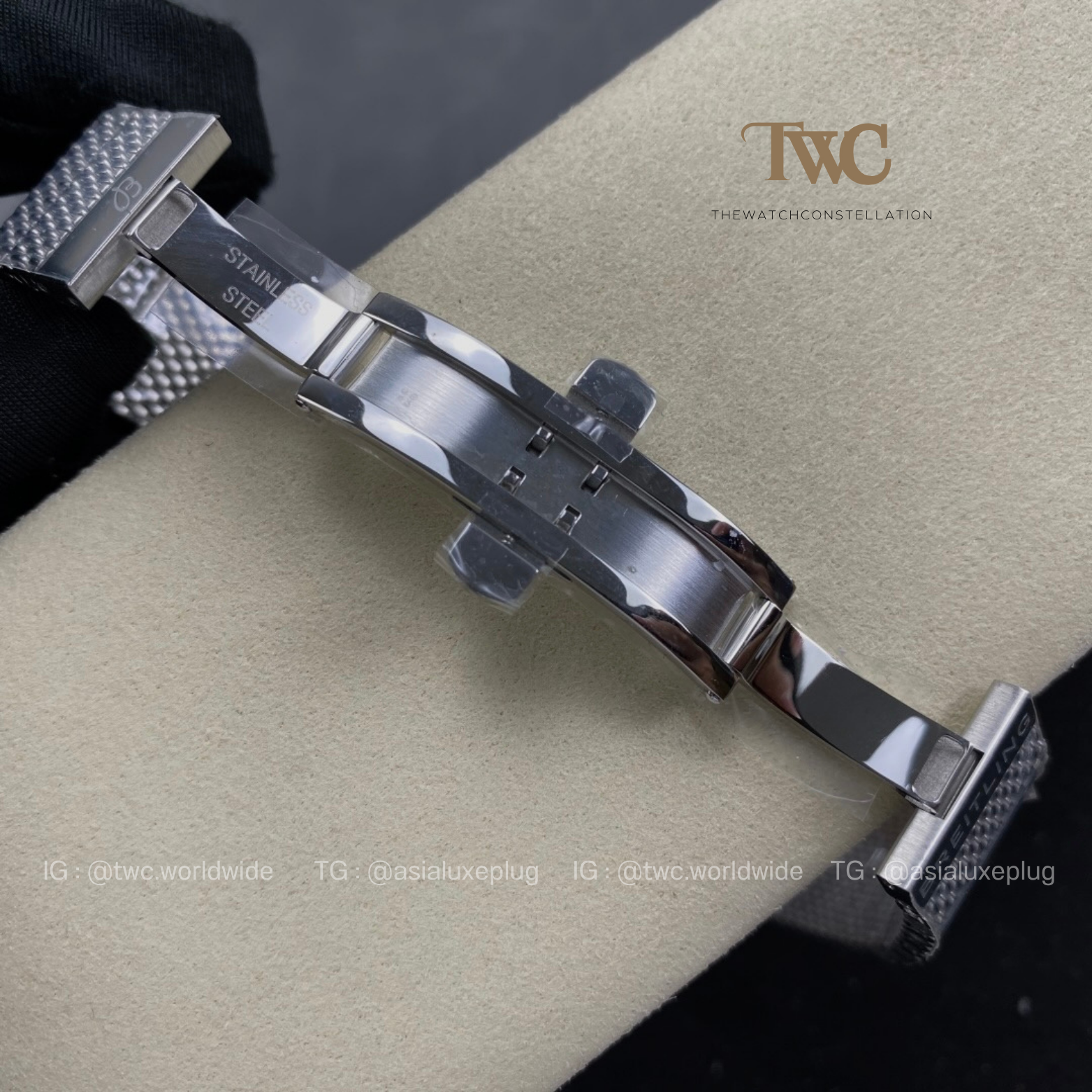 Breitling B01 Chronograph FC Bayern Munich