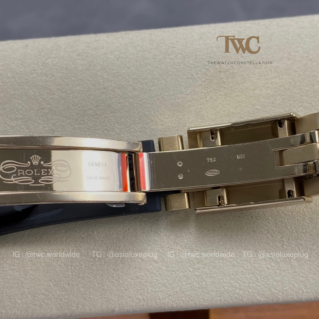 Rolex Daytona OysterFlex Yellow Gold Red Accents