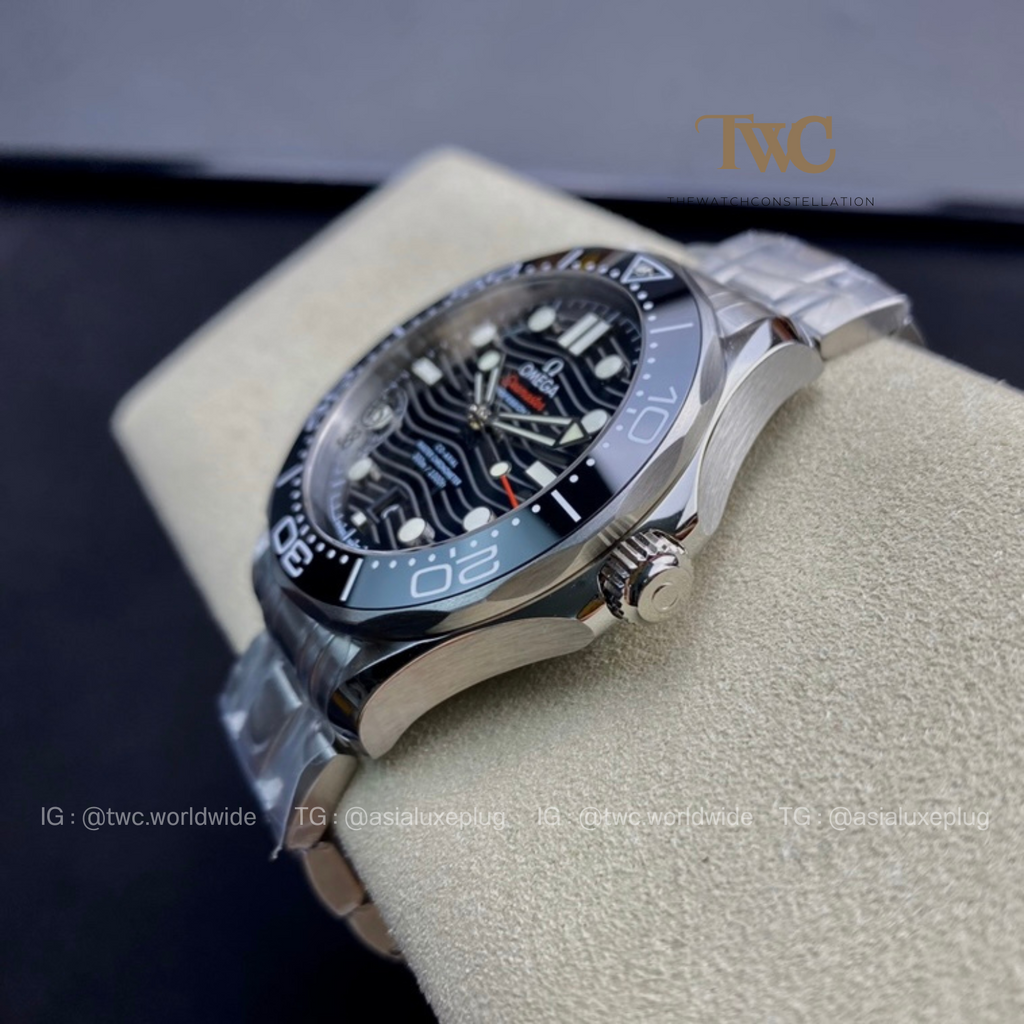 Omega Seamaster (S300)
