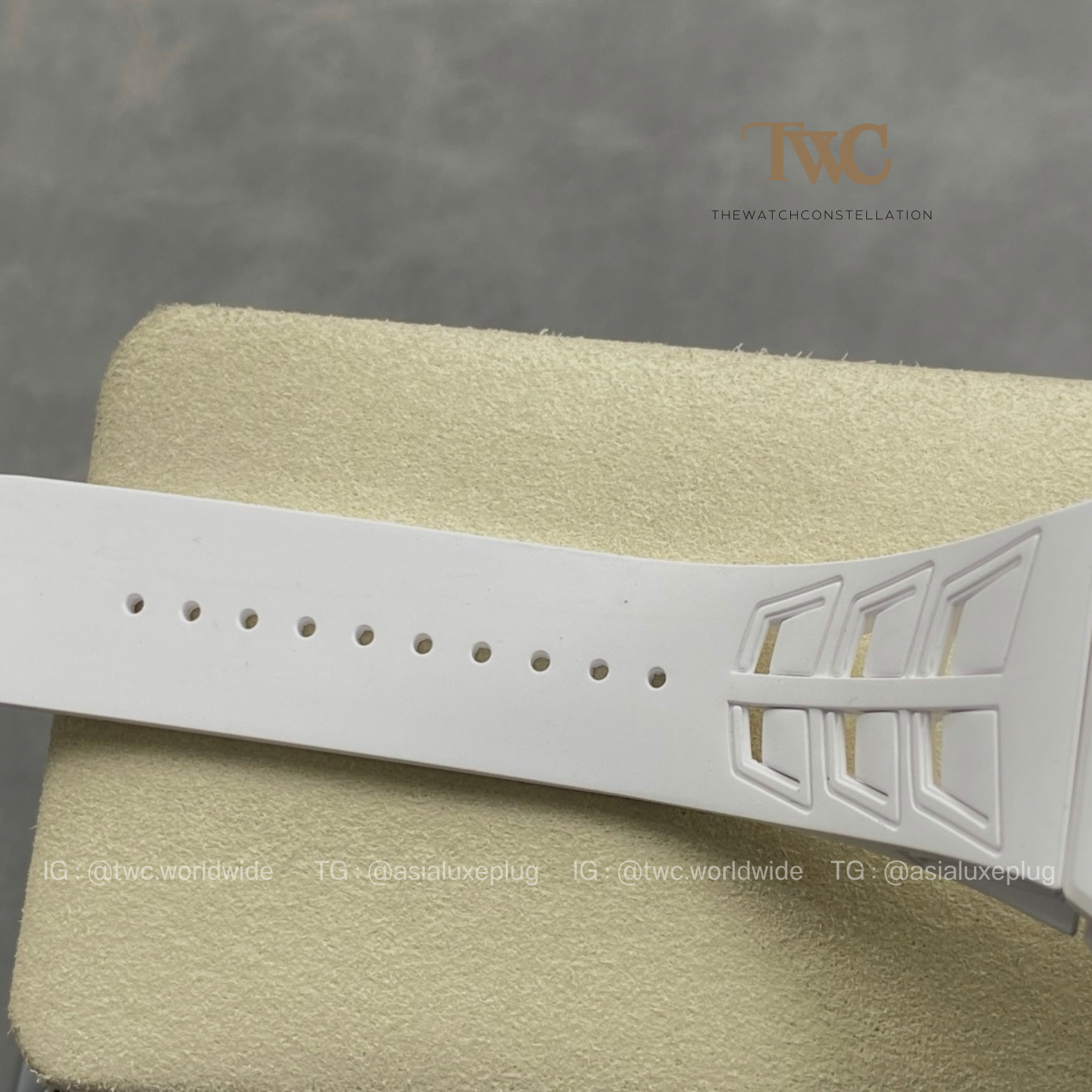 RM 055 White Edition