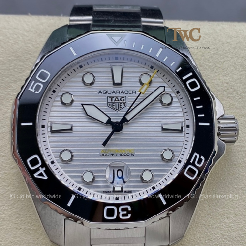 AquaRacer GMT Nightdiver